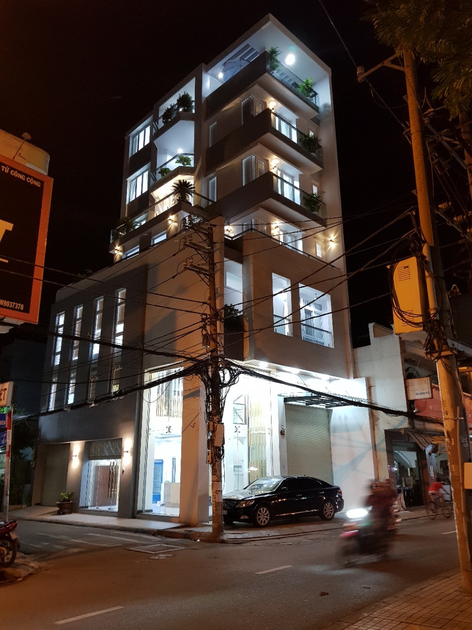 Bán gấp tòa nhà căn hộ dịch vụ góc 2 mặt tiền đường lớn Quận Bình Tân